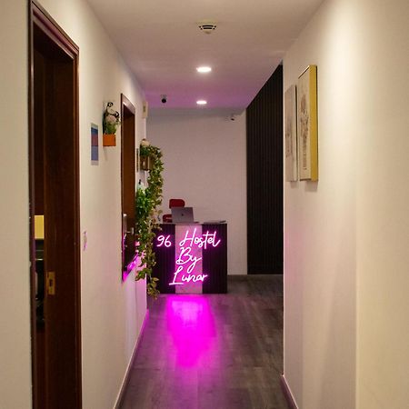 Lunar Hostel 96 Dubaï Extérieur photo