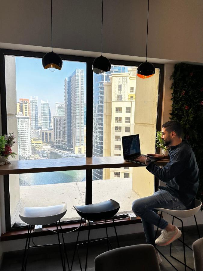 Lunar Hostel 96 Dubaï Extérieur photo