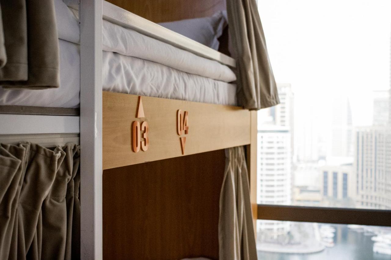 Lunar Hostel 96 Dubaï Extérieur photo