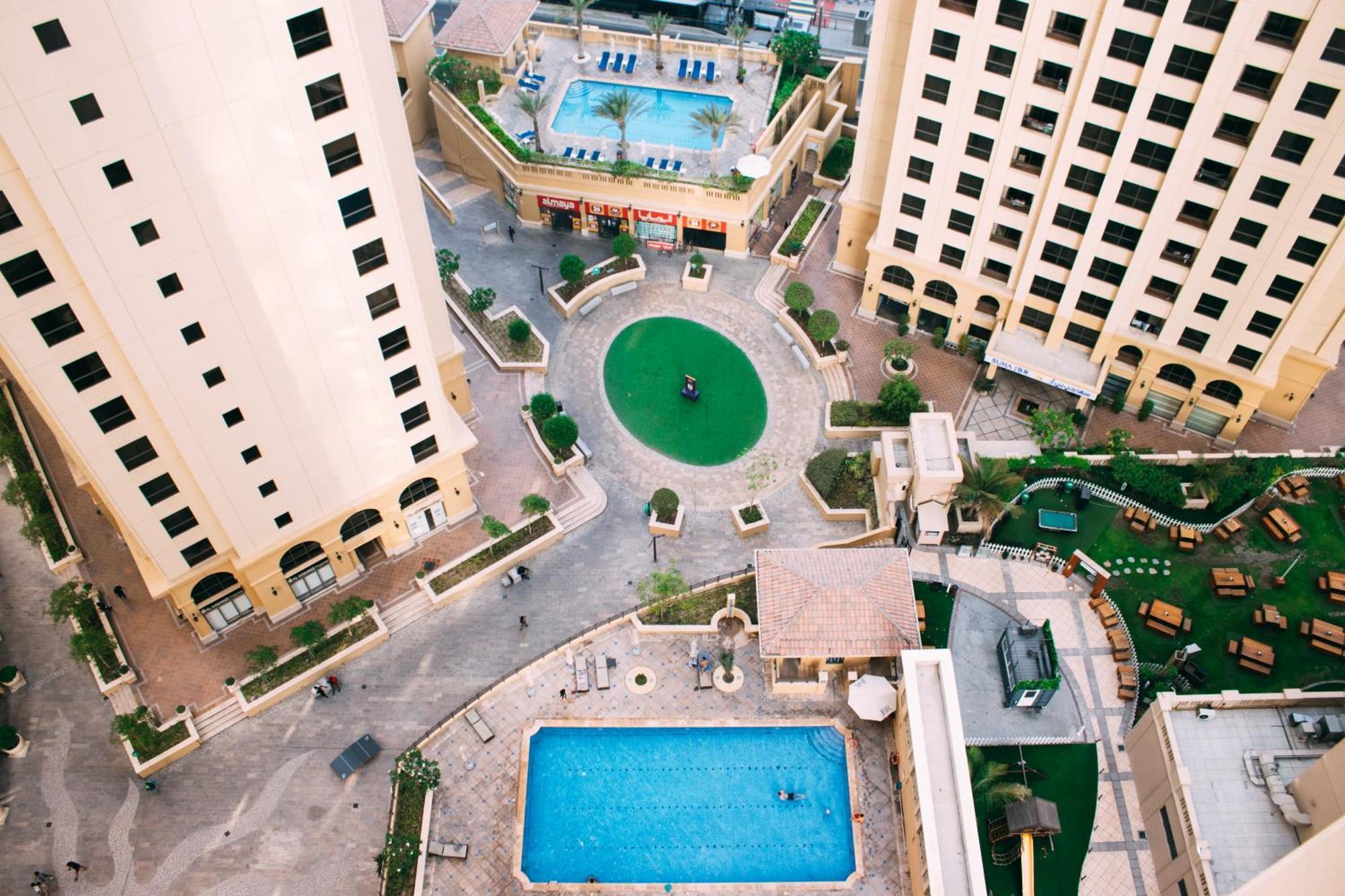 Lunar Hostel 96 Dubaï Extérieur photo